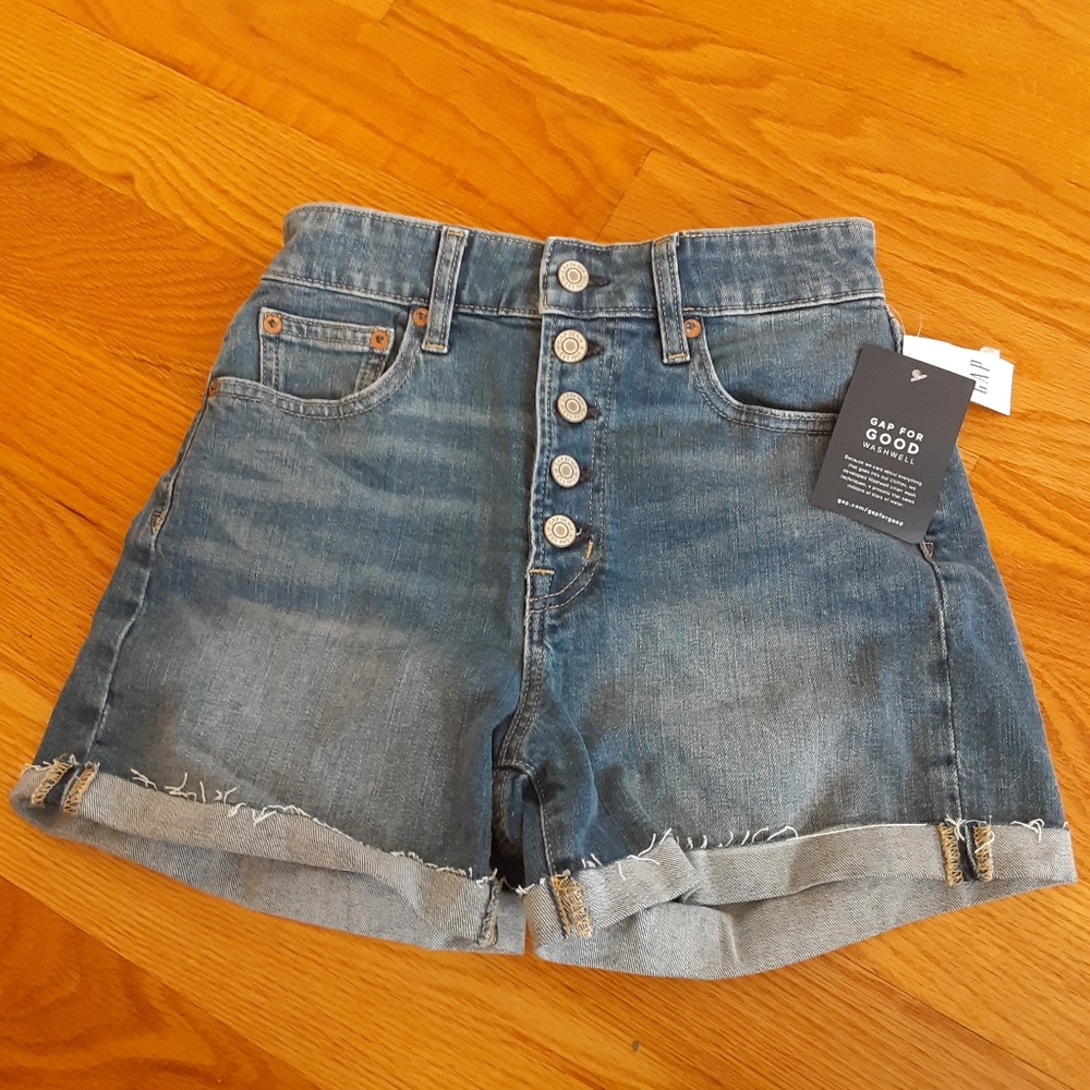 NWT Gap curvy women's shorts